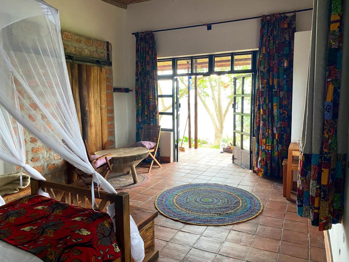 Chameleon Hill Forest Lodge Bwindi Экстерьер фото